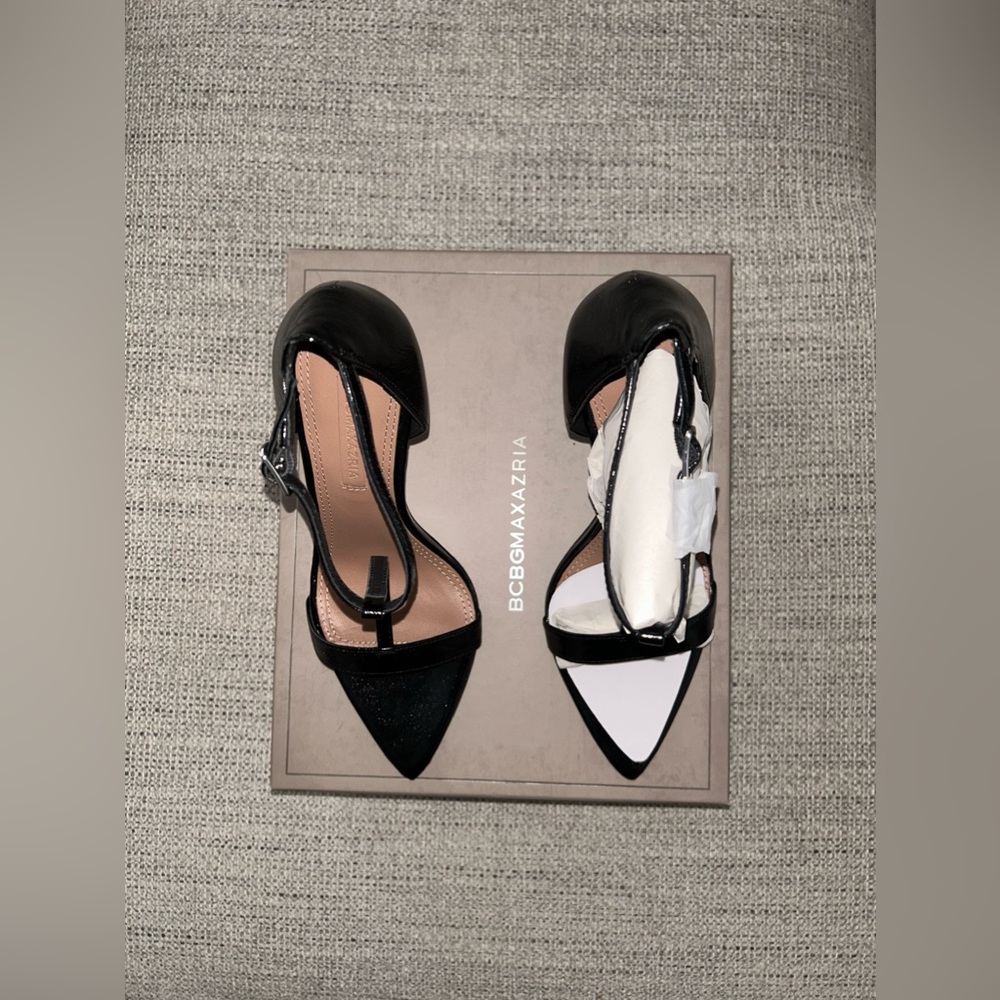 BCBG MAX AZRIA “DANIELLE RODI” T STRAP HEEL - Picture 5 of 8